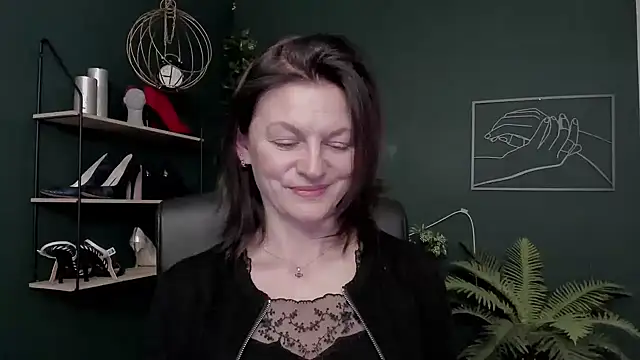 VivianWILD's cam snapshot