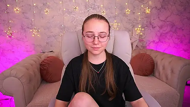 ArrinaWairr's cam snapshot