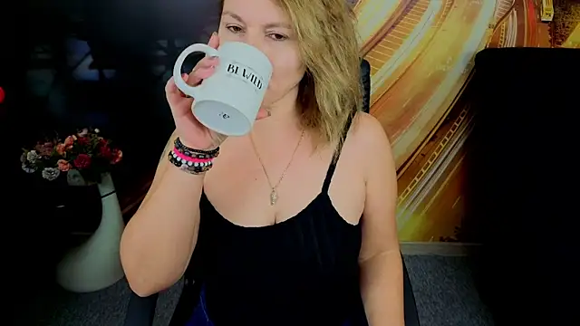 EmmaxPark's cam snapshot