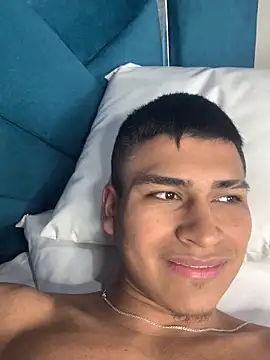 Emiliano_Reyes live sex cam