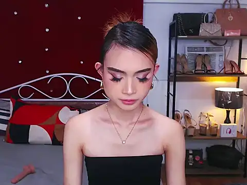 MeatyhorsecockMistress live sex cam