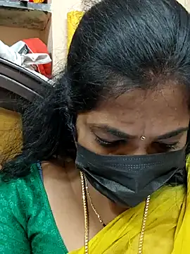 Tamil_Mithra's cam snapshot