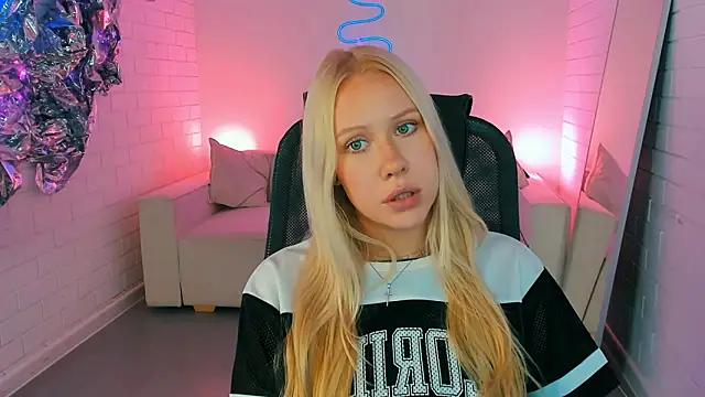 AprilChambers live sex cam