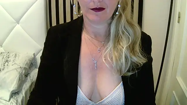 xxNoeliaxx live sex cam