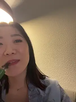 AikoYamada live sex cam