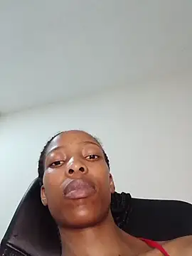 MsParisSmith's cam snapshot