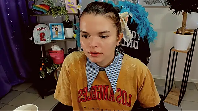 SaraGolben live sex cam