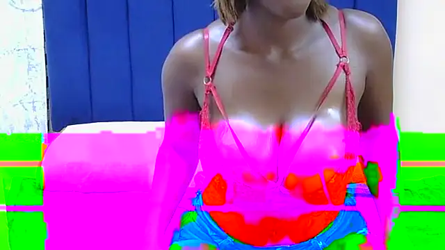 SexyBoobsxX97's cam snapshot