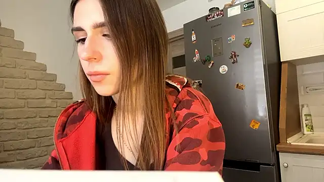 ElsieKuhlmann live sex cam