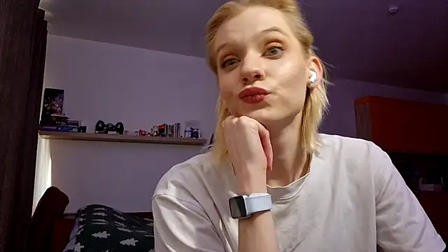 AuraNevera's cam snapshot