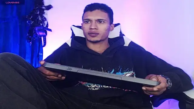 Ryan_coopper live sex cam