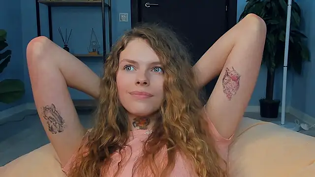 RayaNenlia live sex cam