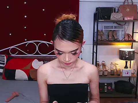 MeatyhorsecockMistress live sex cam