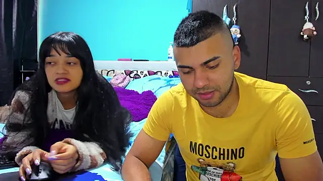 LazyandSniffer28 live sex cam