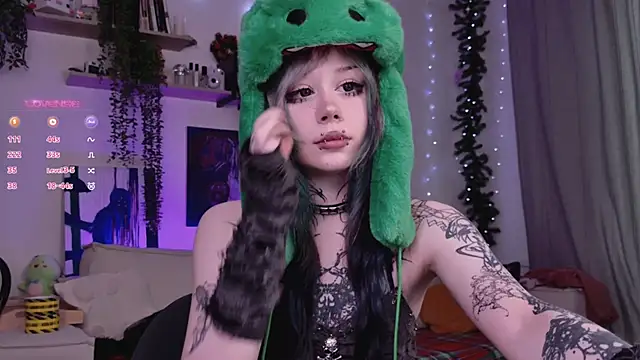 Lollyshy live sex cam