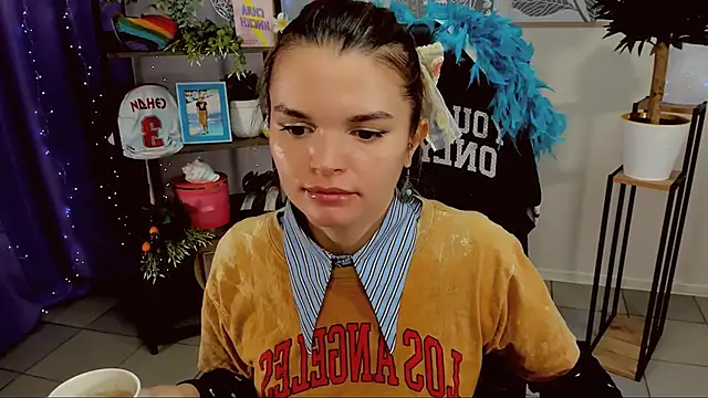 SaraGolben's cam snapshot