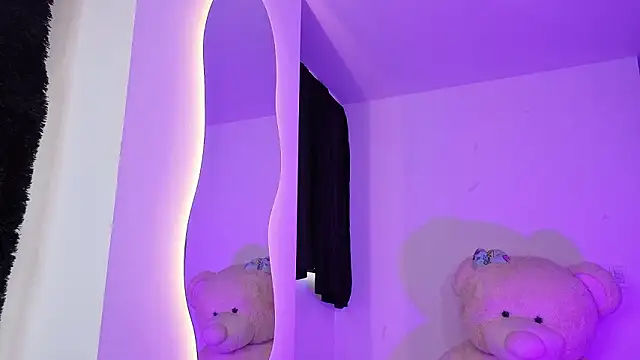 Isabella_Doll_ live sex cam