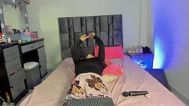 Esmeraldaa-'s cam snapshot