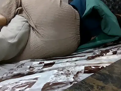 Lovelycouple25's cam snapshot