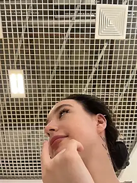 MiaTee's cam snapshot