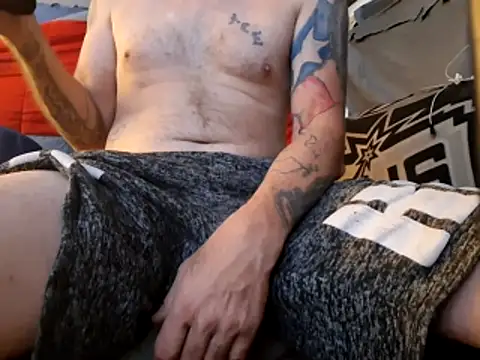 Cantufamily1979 live sex cam