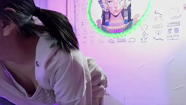 sofi_lara28's cam snapshot