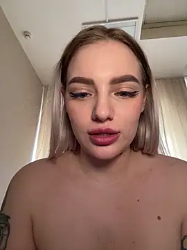 HugeBoobsAlice live sex cam