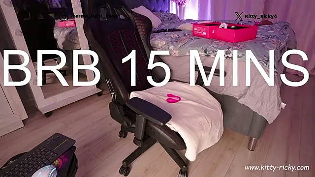 Kitty_Ricky live sex cam