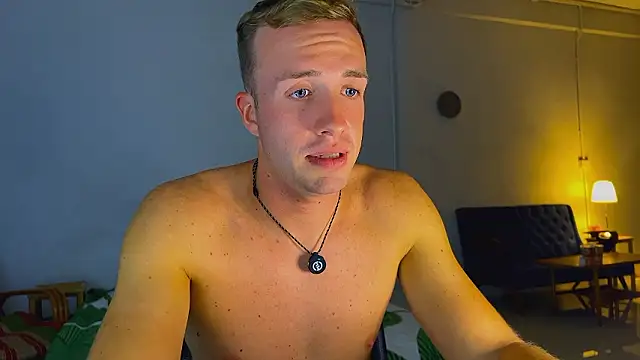 tommy_cumfinger live sex cam