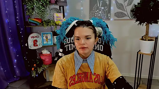 SaraGolben live sex cam