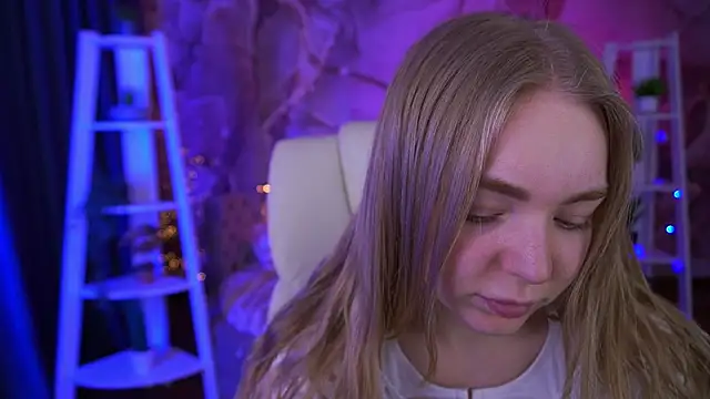 EmilySunshineS's cam snapshot