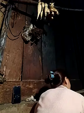 StainedStudy's cam snapshot