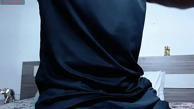 Liiamthompson's cam snapshot