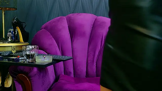 VivianReeve's cam snapshot