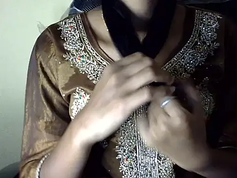 Khushi_v's cam snapshot