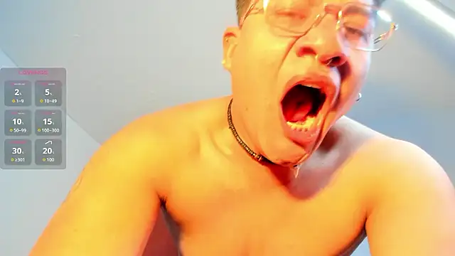 Theo_Rowan's cam snapshot