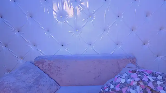 xxxnaughtyfoxyxxx live sex cam