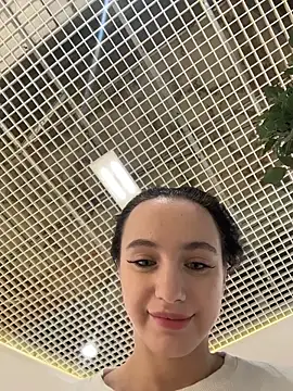 MiaTee's cam snapshot