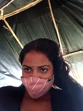 Poonam8080's cam snapshot