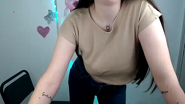 Angel_sileniaaa_'s cam snapshot