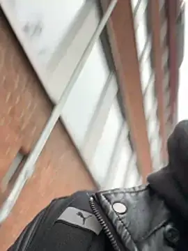 Toyjungee's cam snapshot