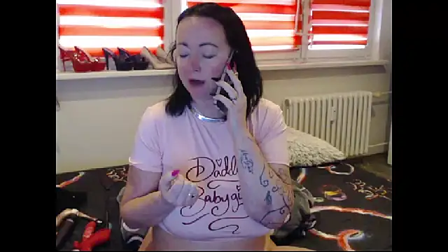 Alexie33 live sex cam