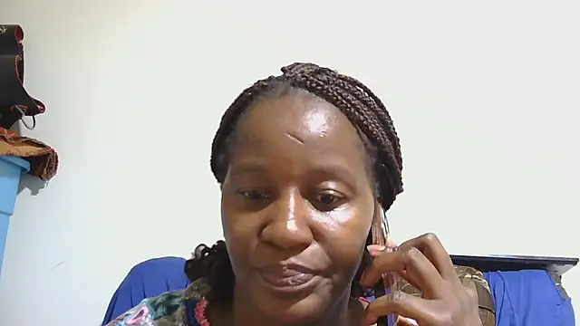 sluttylaura21 live sex cam