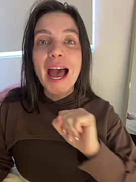 karinasantos_'s cam snapshot