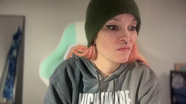 FRRANNKIE live sex cam