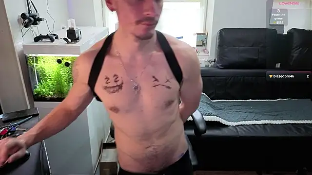 Rayzel_White live sex cam