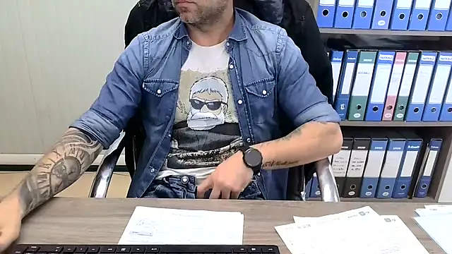 Evasionee live sex cam