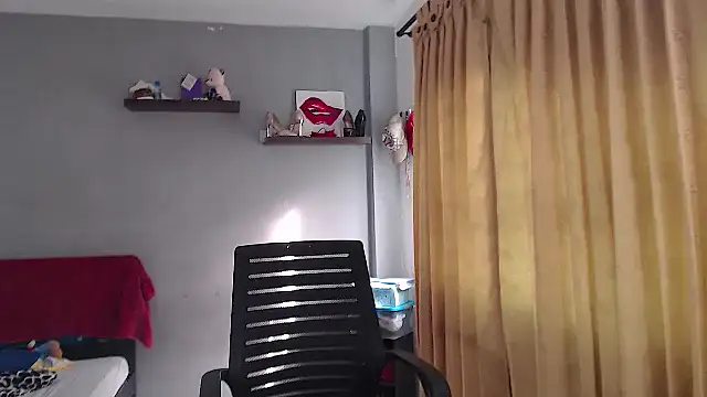 SusanLeroy's cam snapshot