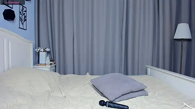 RoxanneComisky's cam snapshot