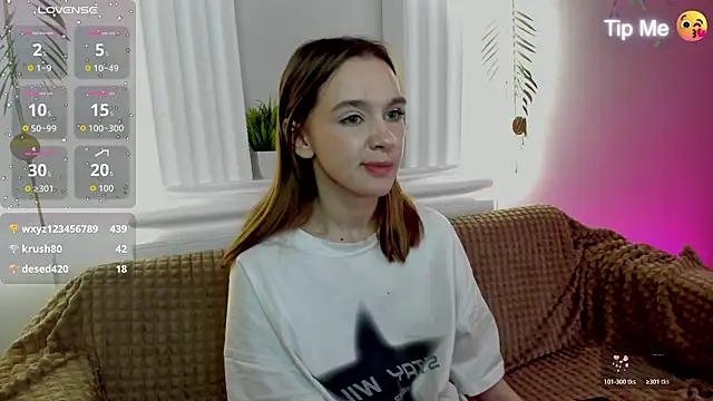 Lesi_Moonie01's cam snapshot